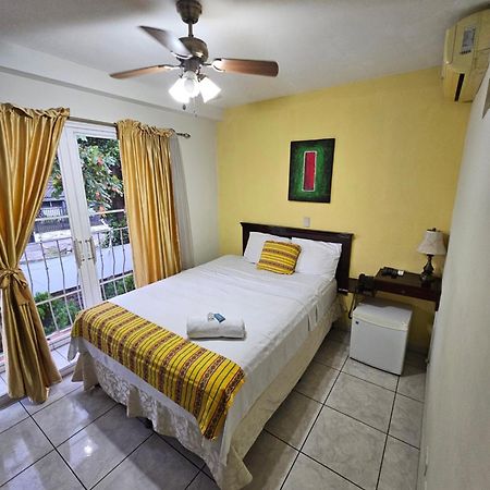 Hotel San Jose Hostal Сан-Сальвадор Экстерьер фото