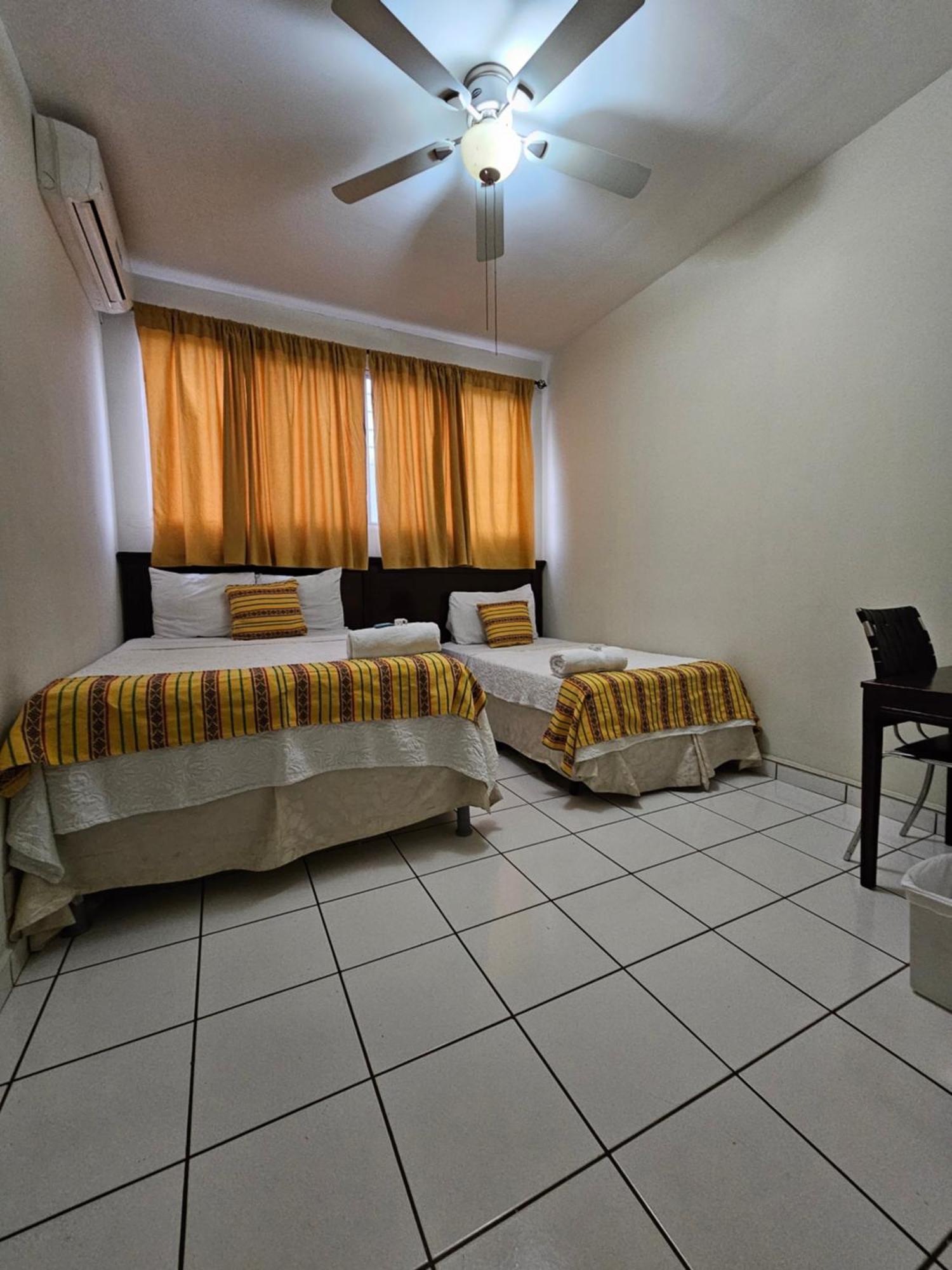 Hotel San Jose Hostal Сан-Сальвадор Экстерьер фото