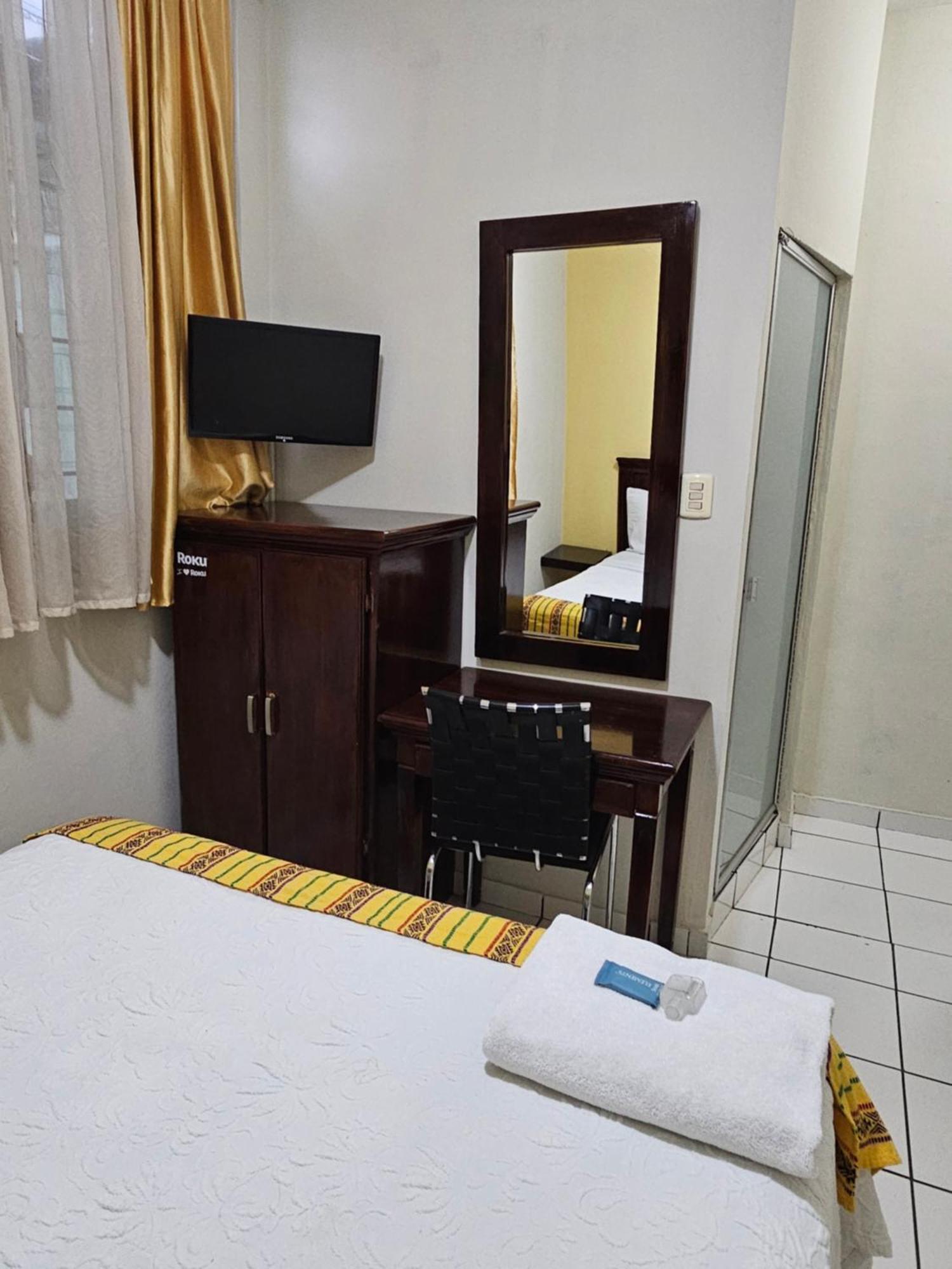 Hotel San Jose Hostal Сан-Сальвадор Экстерьер фото